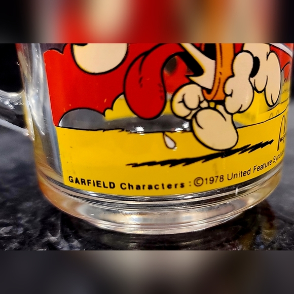 Vintage 1978 Garfield & Odie Collectors Glass Mugs - Set of 2 - Picture 10 of 14